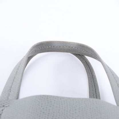 Petit sac à main vertical en cuir gris CELINE