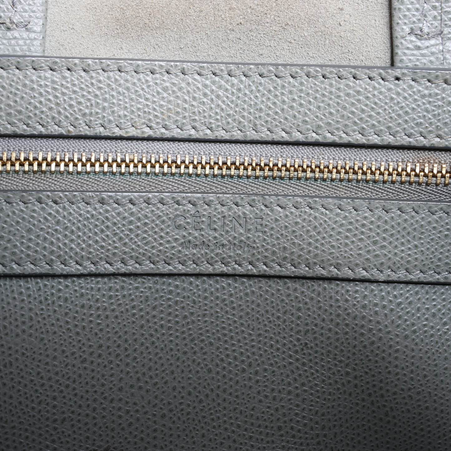 Petit sac à main vertical en cuir gris CELINE