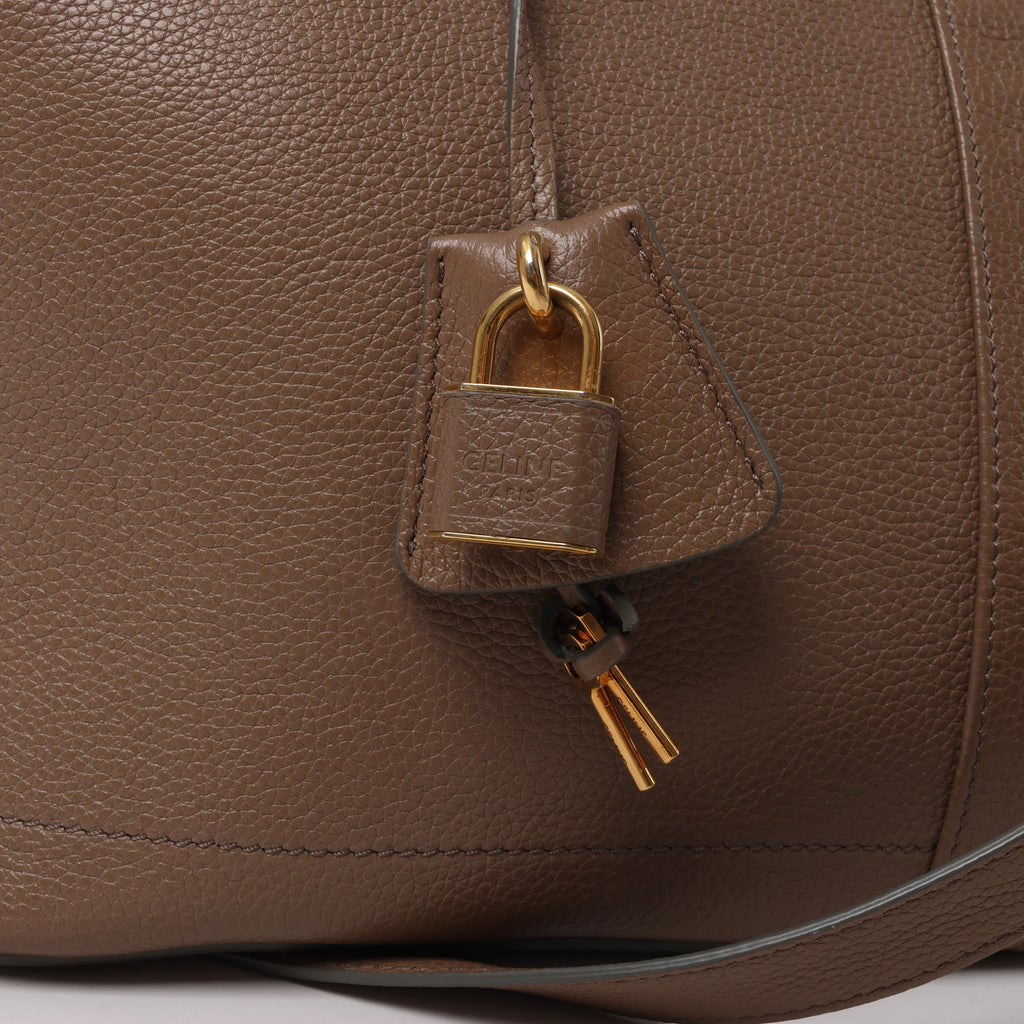 Bolso Celine Vertical Mini Hippopotamus de lona y piel de dos vías, beige y marrón