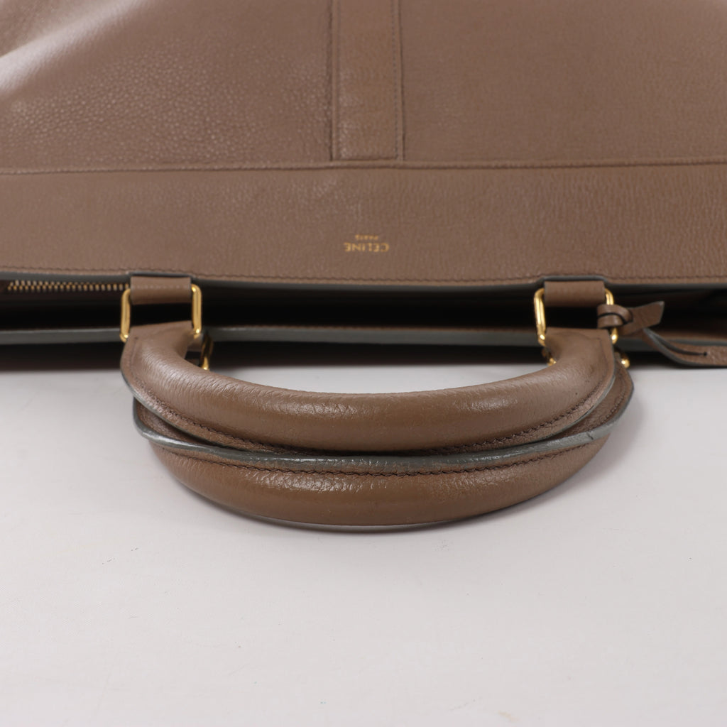 Bolso Celine Vertical Mini Hippopotamus de lona y piel de dos vías, beige y marrón