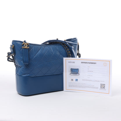 Sac à bandoulière Chanel Gabrielle Doo Chanel Vintage en cuir de veau avec chaîne et garnitures en métal bleu doré et argenté 27113839