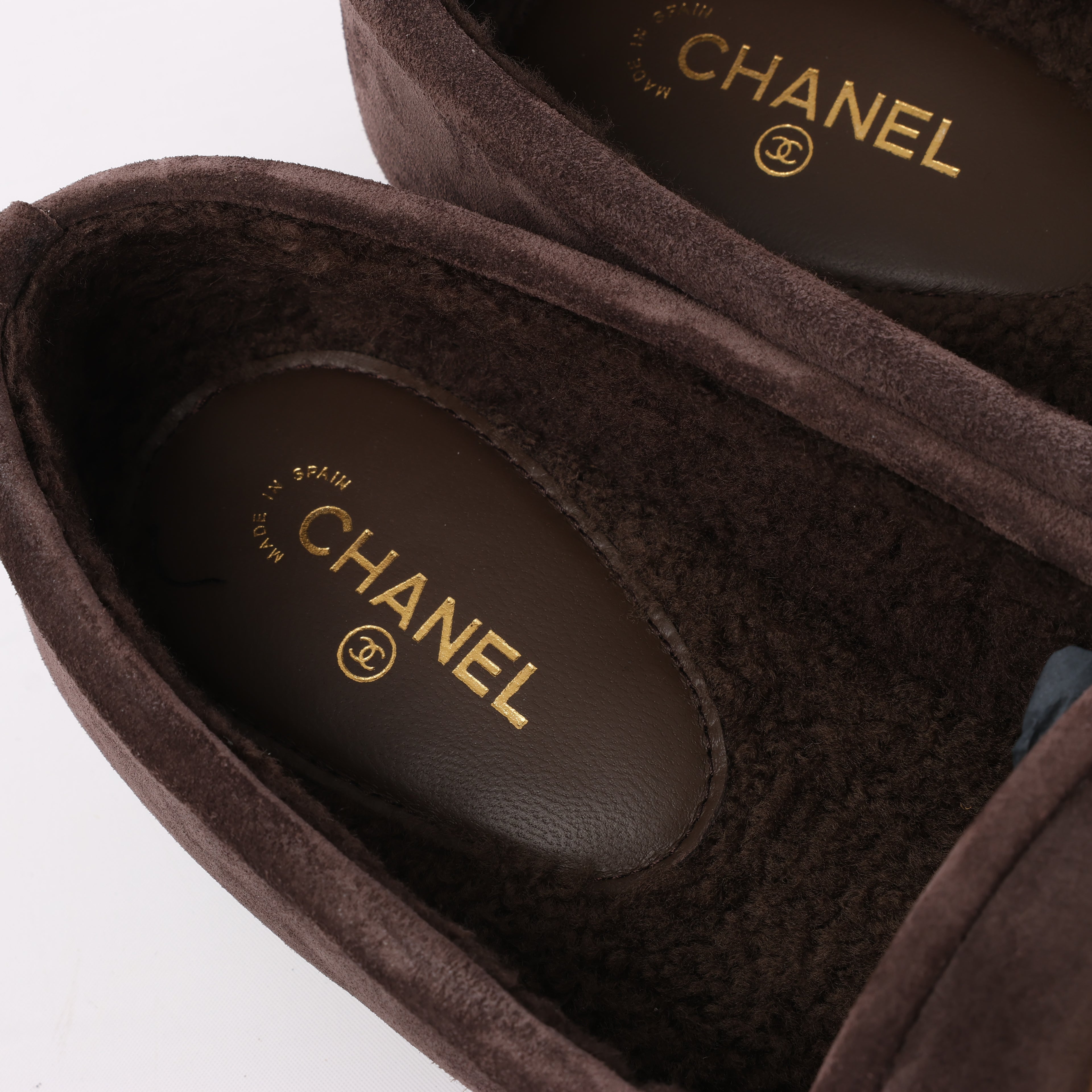 Chanel CC logo Suede x Shearling Loafers in Brown, Size 40.5 EU