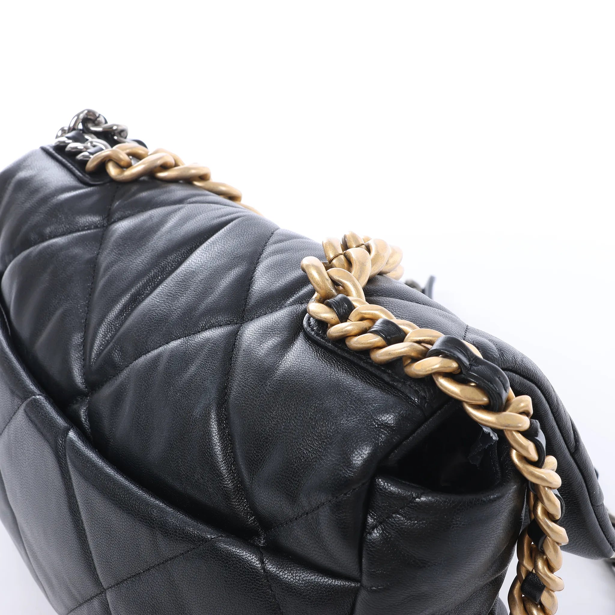 Chanel Chanel 19 Large Leather Chain Shoulder Bag in Black 30157954