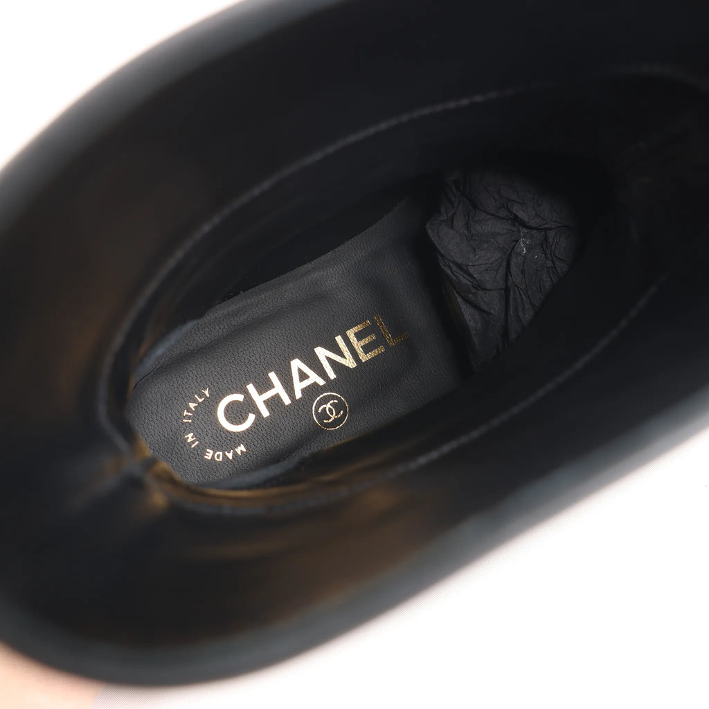 Chanel Coco Mark Camelia 17A Leather Ankle Boots in Black G32929, Size 36 EU