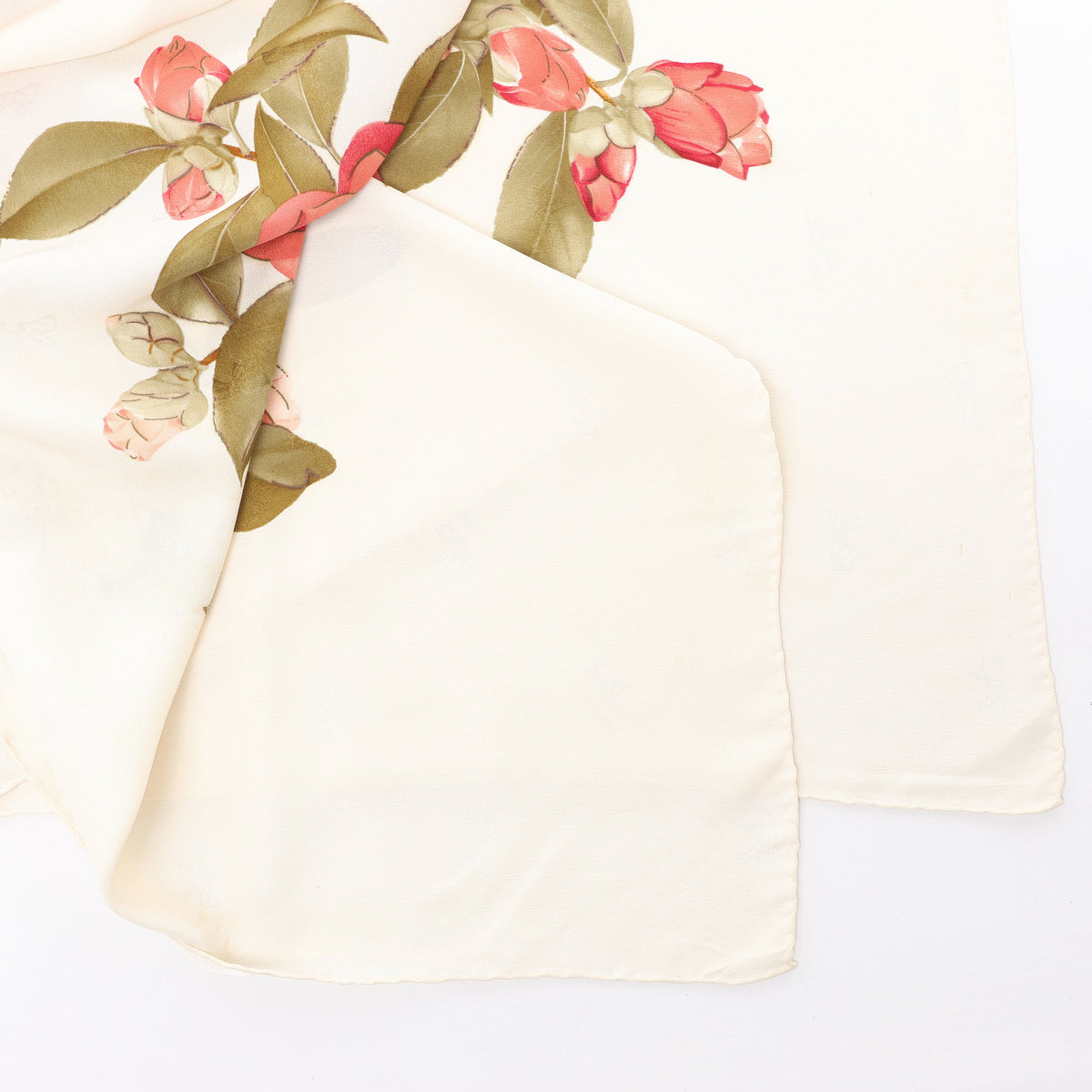 Chanel Vintage Camellia Silk handkerchief in Beige x Red