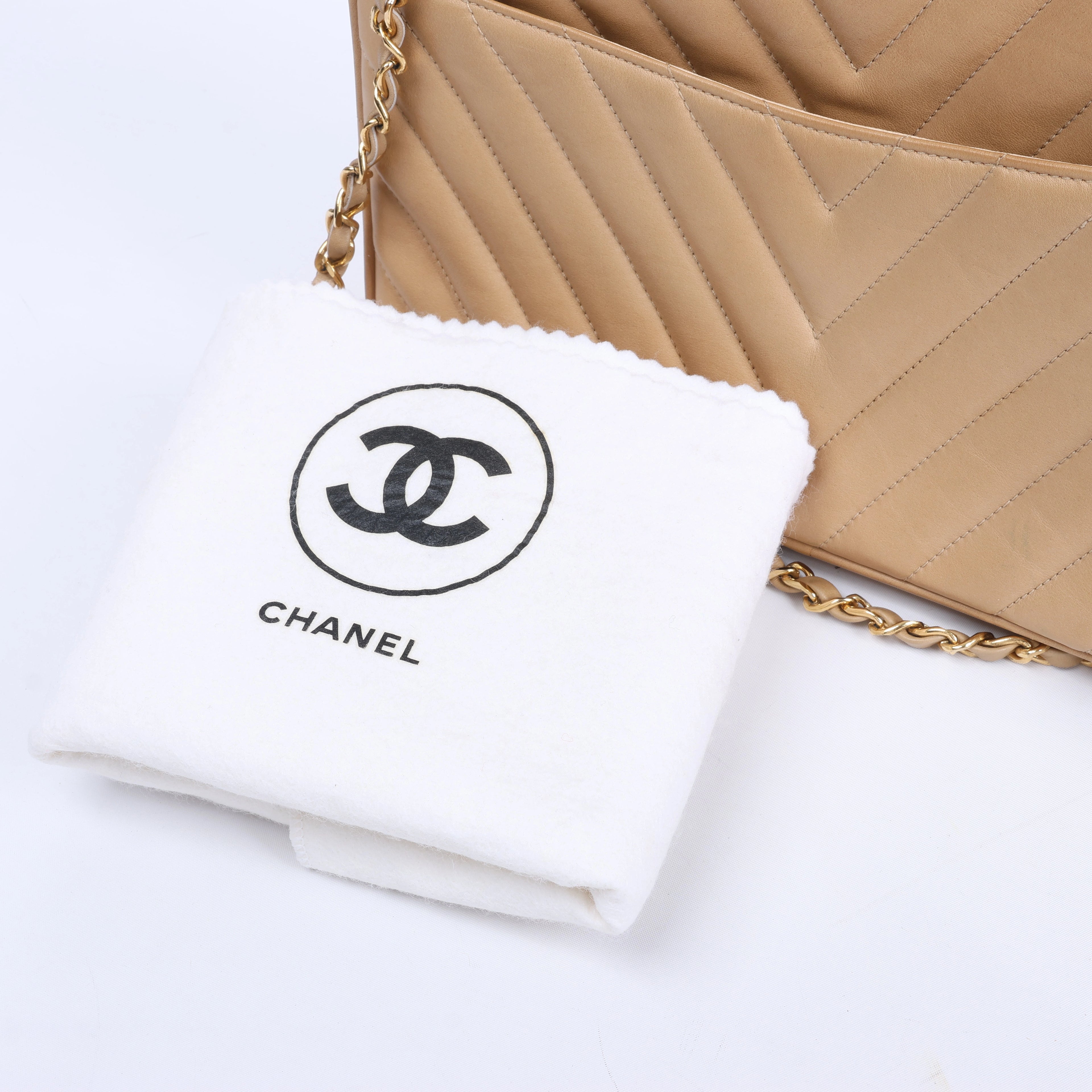 Chanel Chevron Leather Chain Shoulder Bag in Beige
