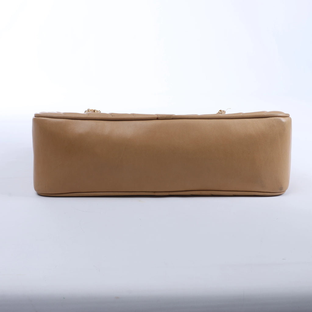 Chanel Chevron Leather Chain Shoulder Bag in Beige