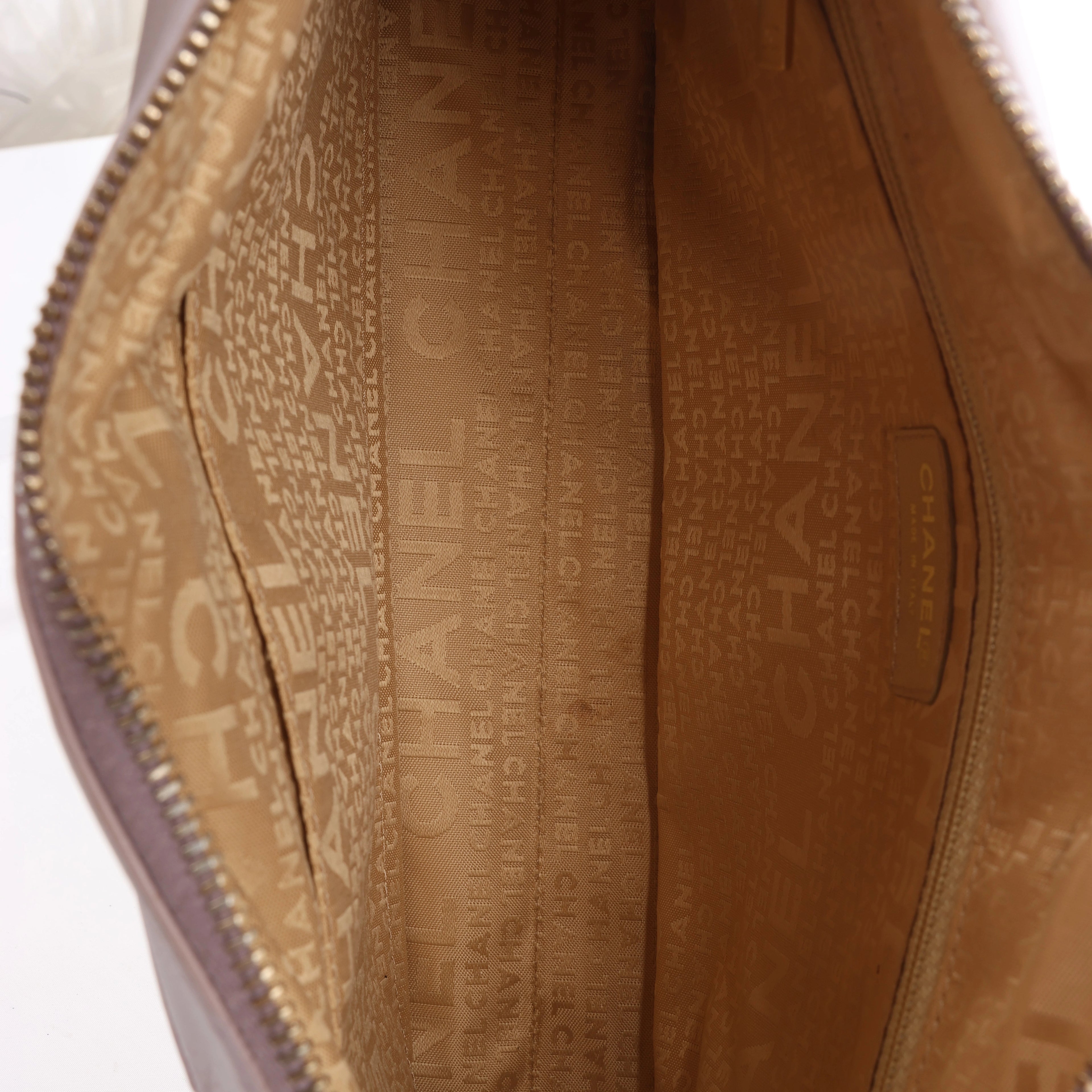 Bolso de hombro Chanel Chevron de piel en beige 1881694