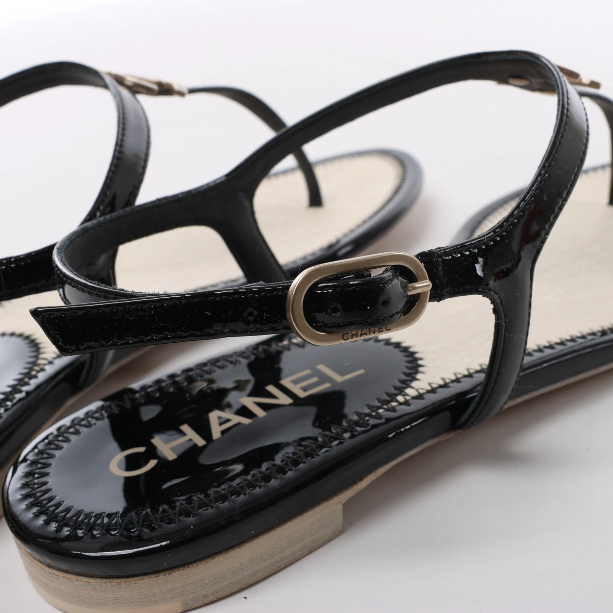 Sandalias de piel Coco Mark de CHANEL en color negro, talla 38 EU