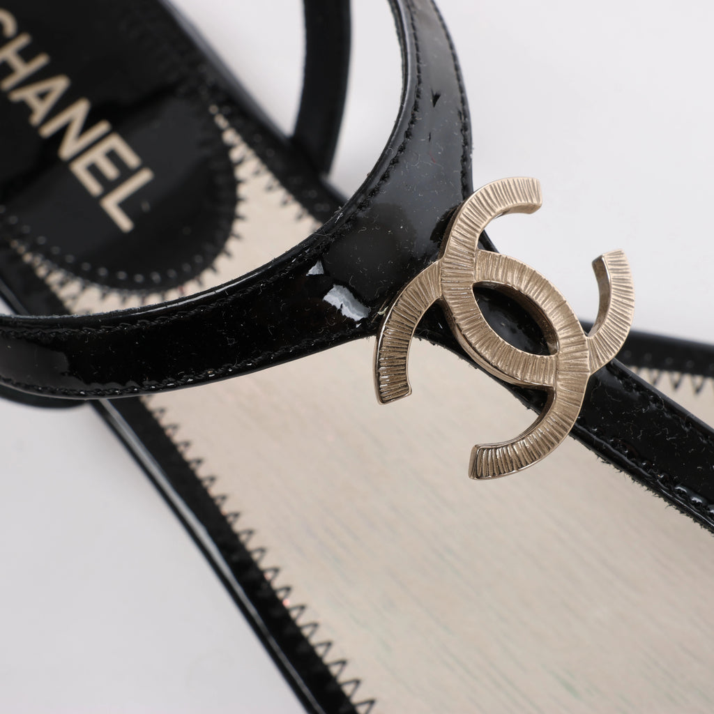 Sandalias de piel Coco Mark de CHANEL en color negro, talla 38 EU