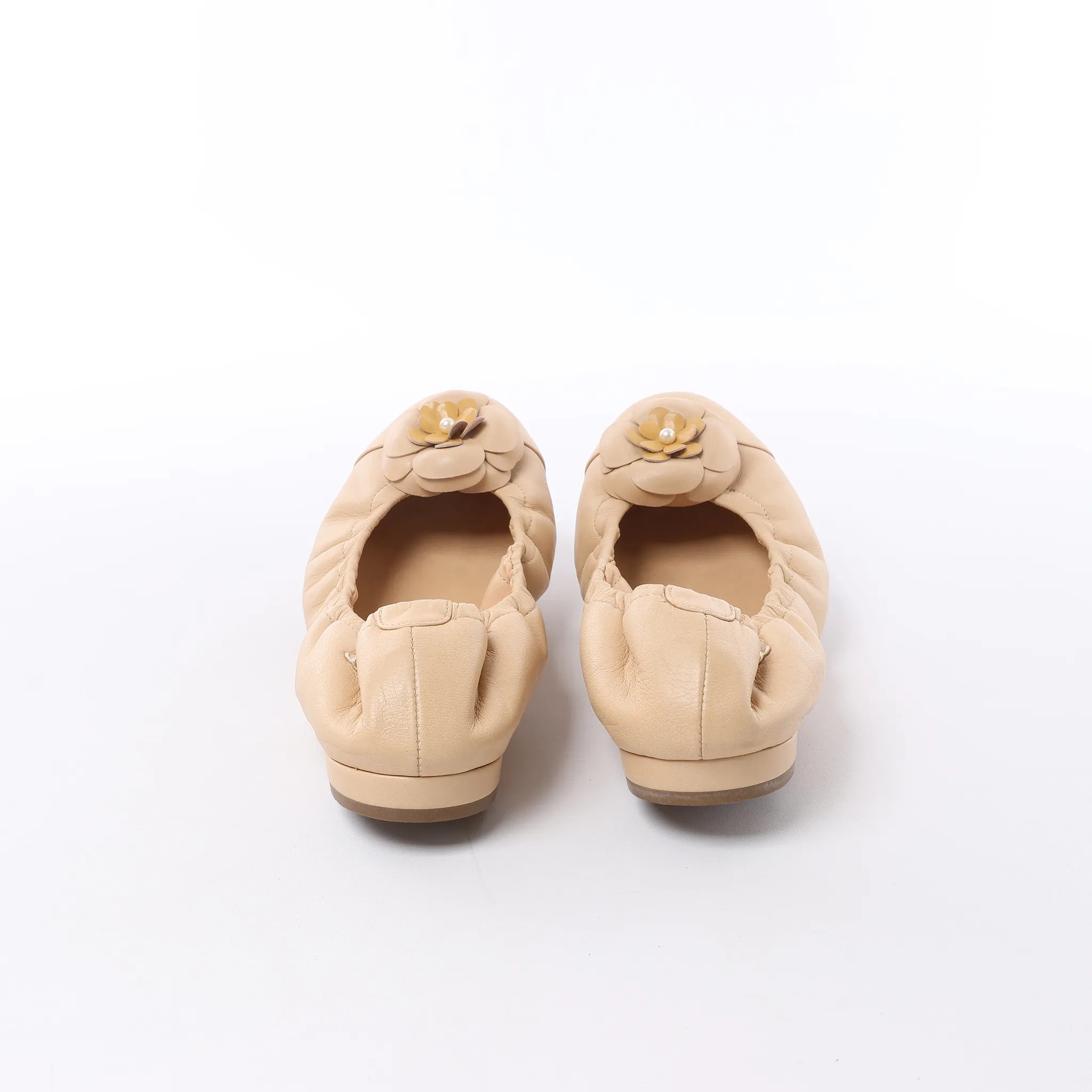 Chanel Coco Mark Camelia Leather Ballet Flats in Beige G32912, Size 39.5 EU