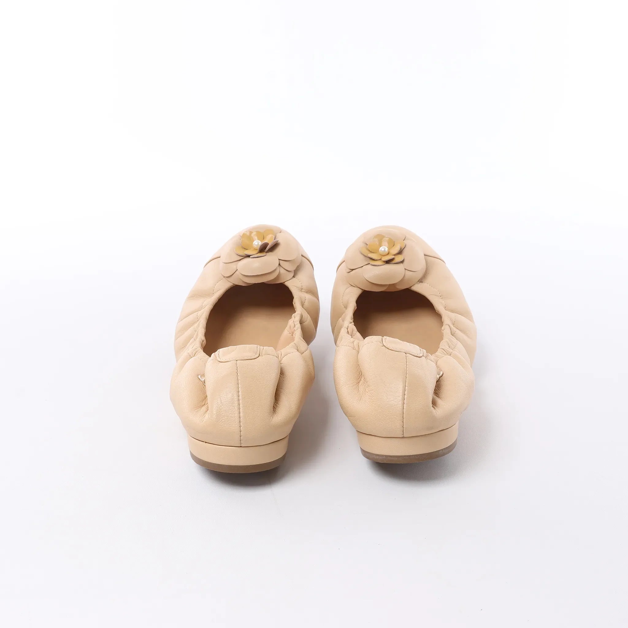 Chanel Coco Mark Camelia Leather Ballet Flats in Beige G32912, Size 39.5 EU