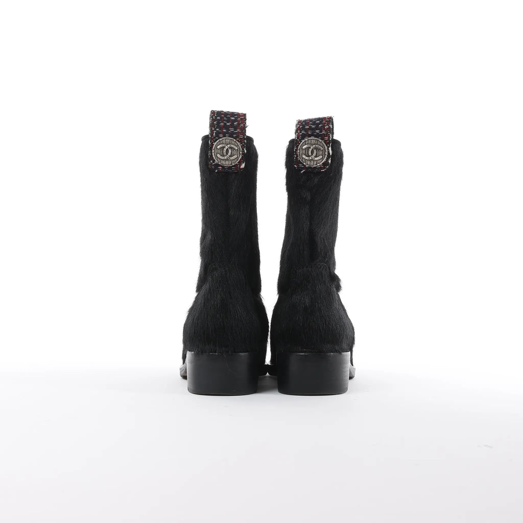 Chanel Coco Mark Cowhide Ankle Boots in Black G30120, Size 39C EU