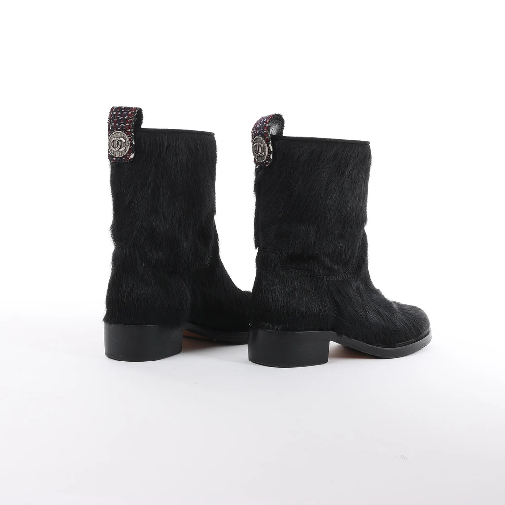 Chanel Coco Mark Cowhide Ankle Boots in Black G30120, Size 39C EU