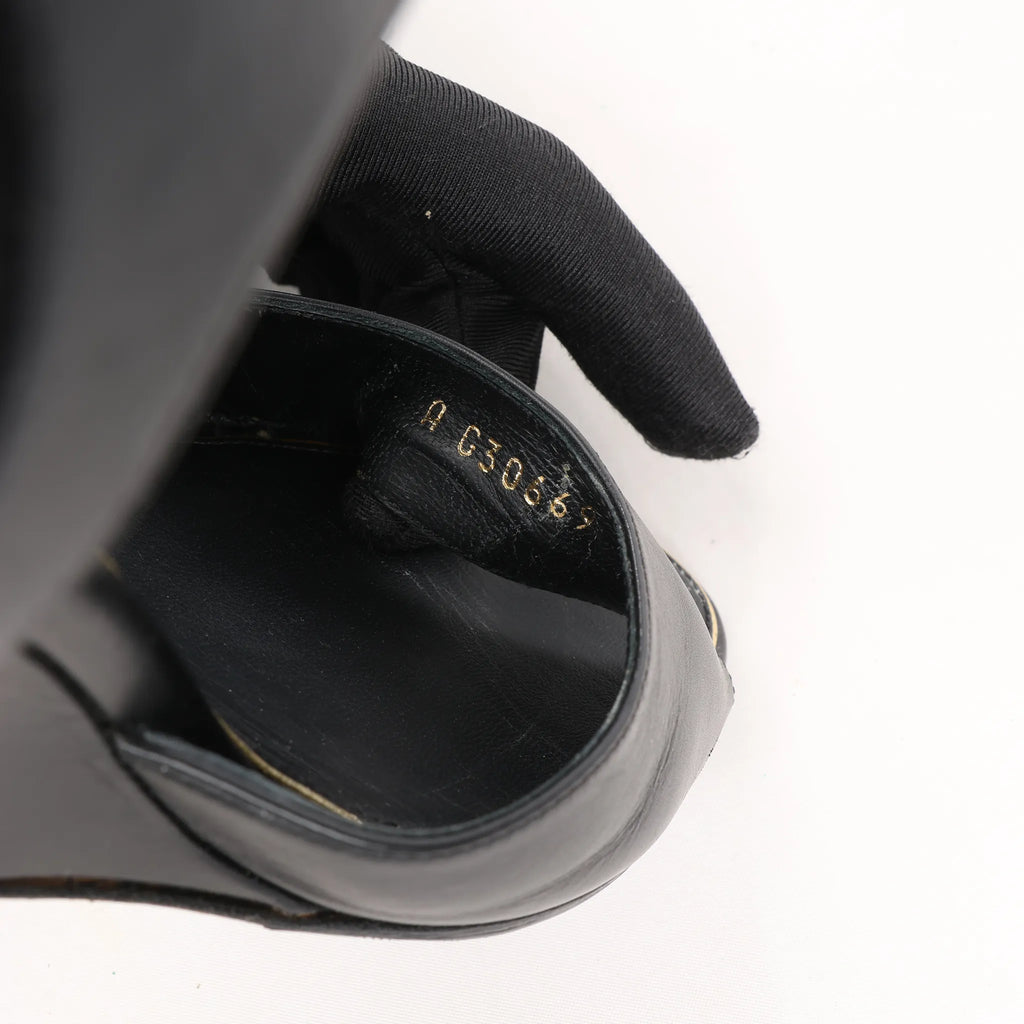 CHANEL Coco Mark Leather Sandals in Black, Size 38 EU