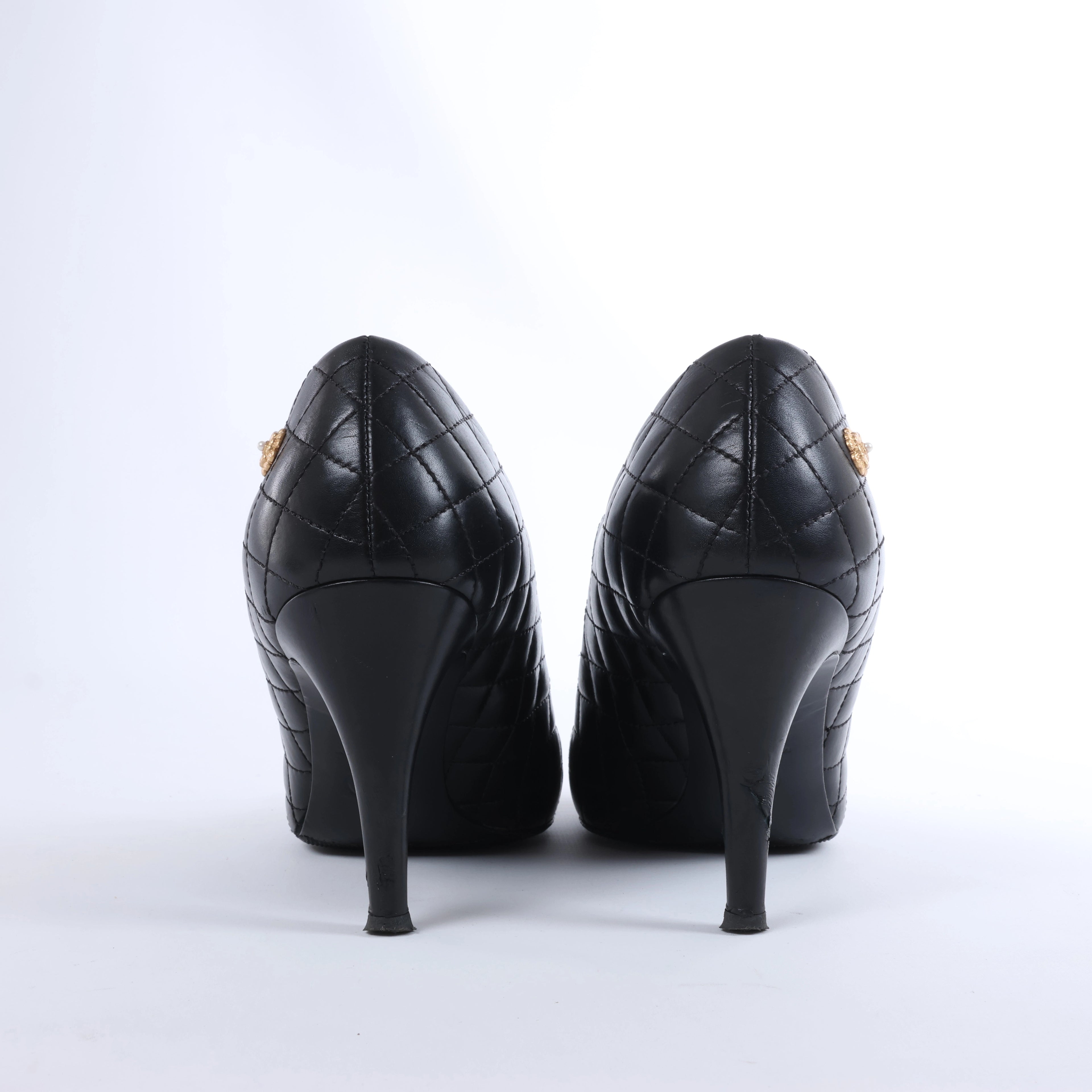 Sandalias de piel Coco Mark de CHANEL en color negro, talla 38 EU