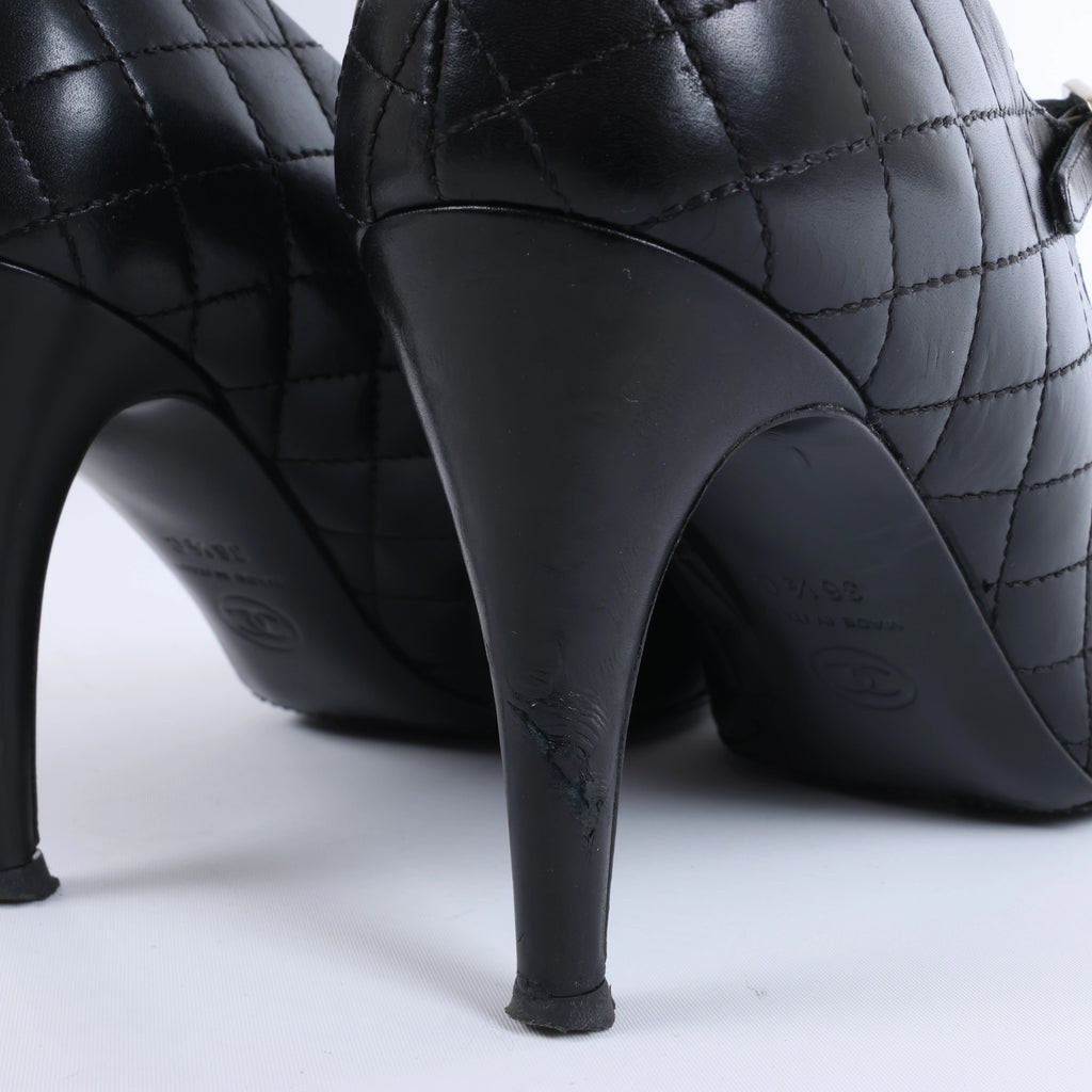 Sandalias de piel Coco Mark de CHANEL en color negro, talla 38 EU