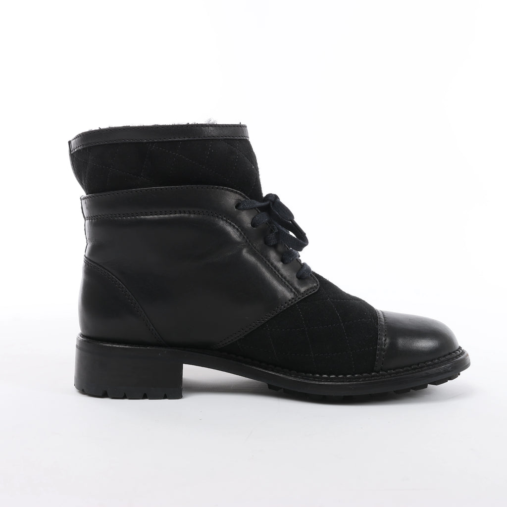 Chanel Coco Mark Matelasse Leather & Suede Ankle Boots in Black G29476, Size EU 39