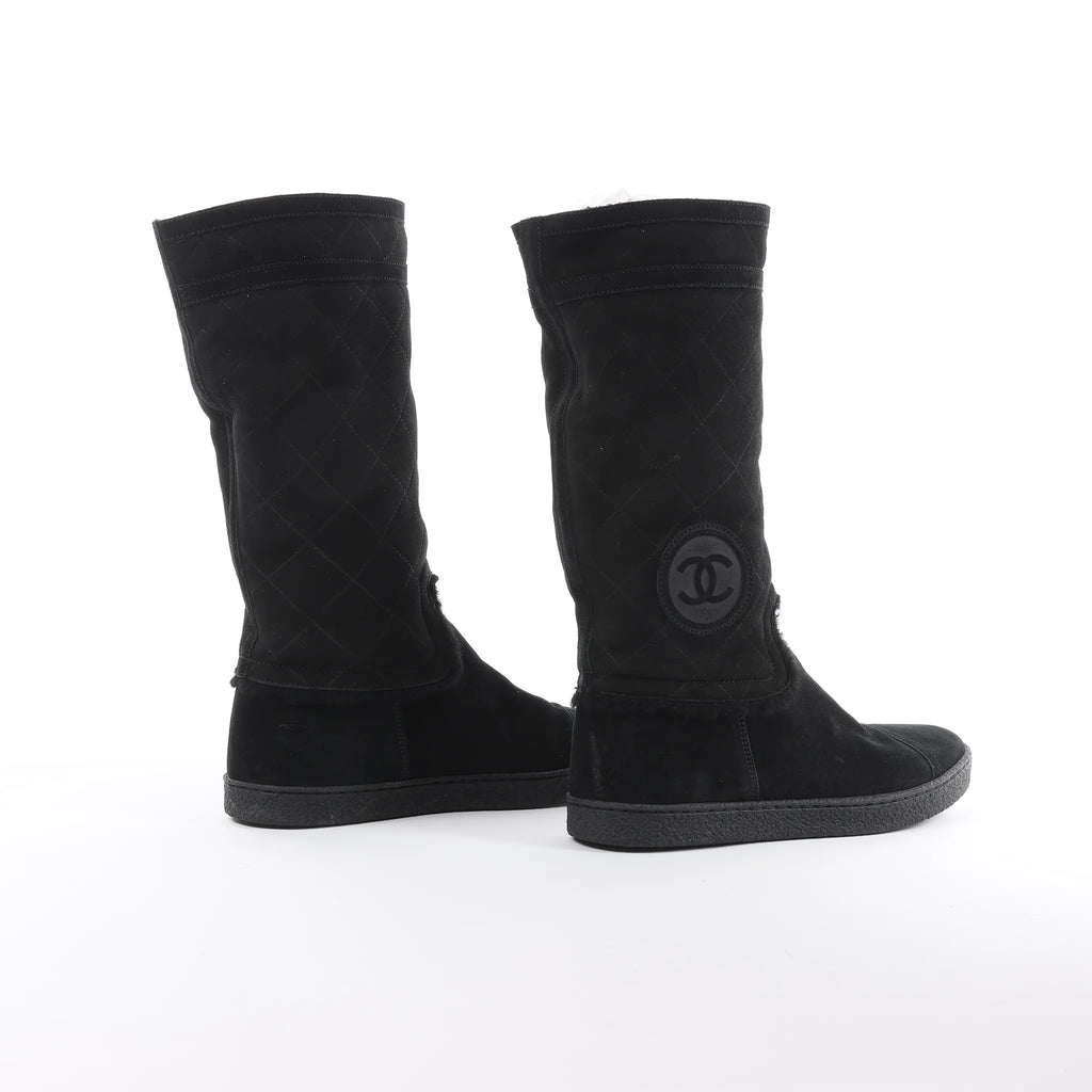 Chanel Coco Mark Matelasse Suede 2WAY Fur Mouton Boots in Black IG26557, Size 38 EU