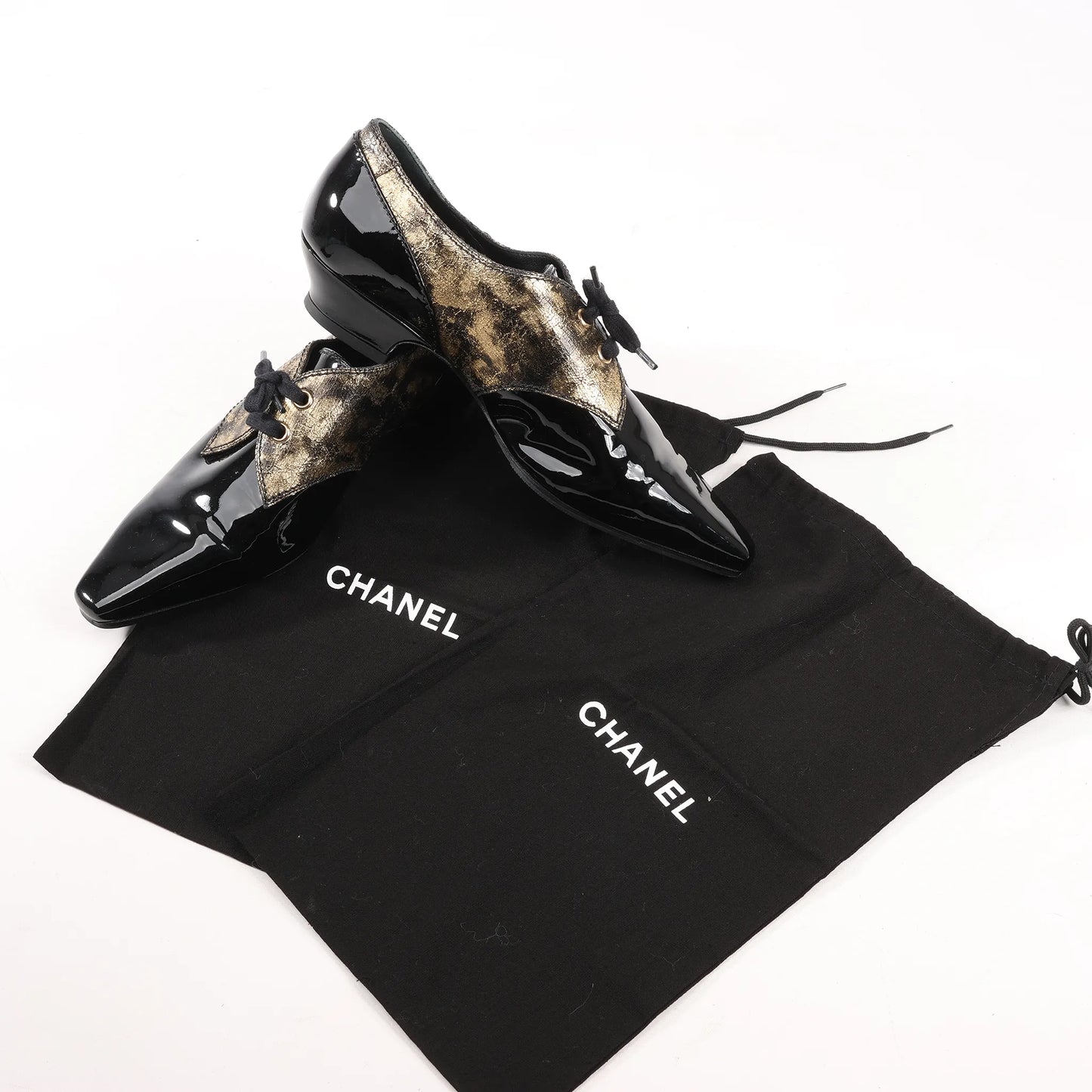 Chanel Coco Mark Patent Leather Loafers in Black x Gold G34275, Size 37 EU