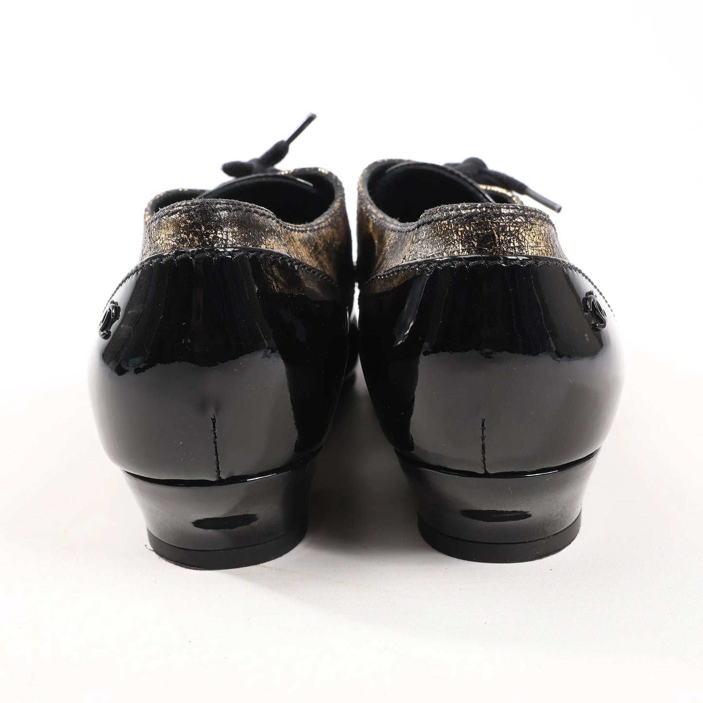 Chanel Coco Mark Patent Leather Loafers in Black x Gold G34275, Size 37 EU
