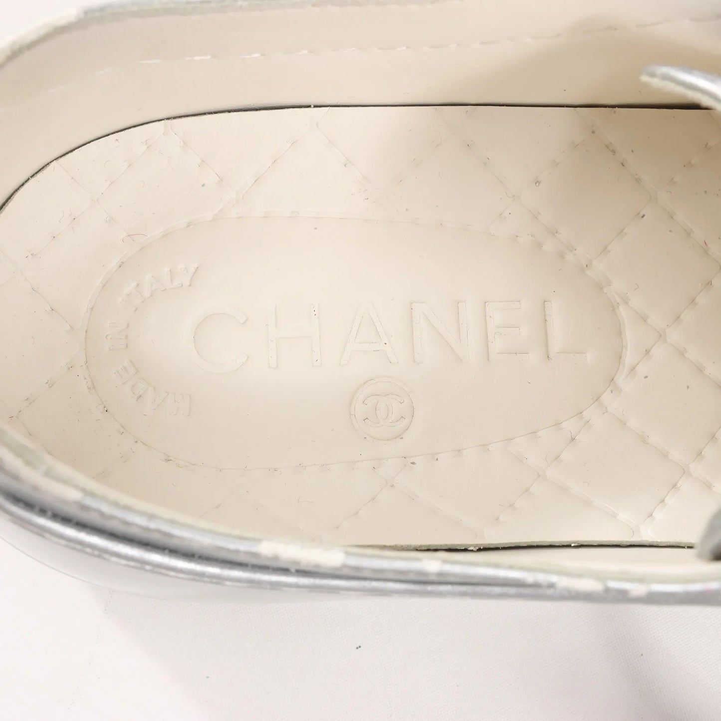 Chanel Coco Mark Sneaker aus Gummi in Silber G32719, Größe 38 EU