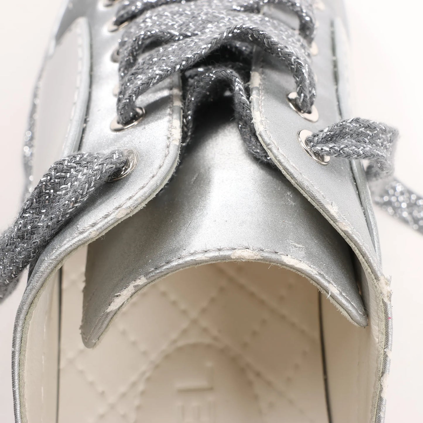 Chanel Coco Mark Sneaker aus Gummi in Silber G32719, Größe 38 EU