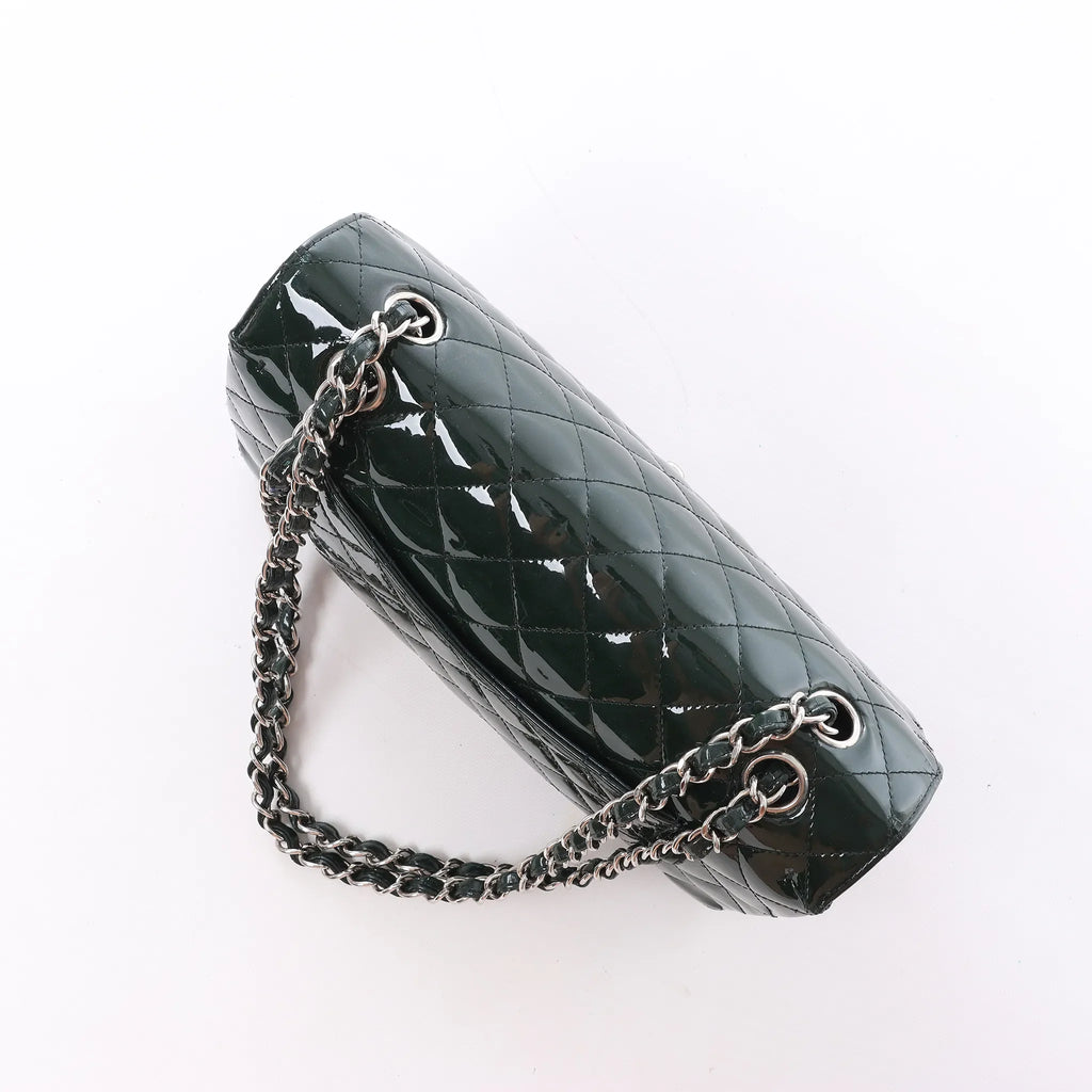 Chanel Classic Matelasse 25 Patent Leather Double Flap Double Chain Shoulder Bag in Green A01112