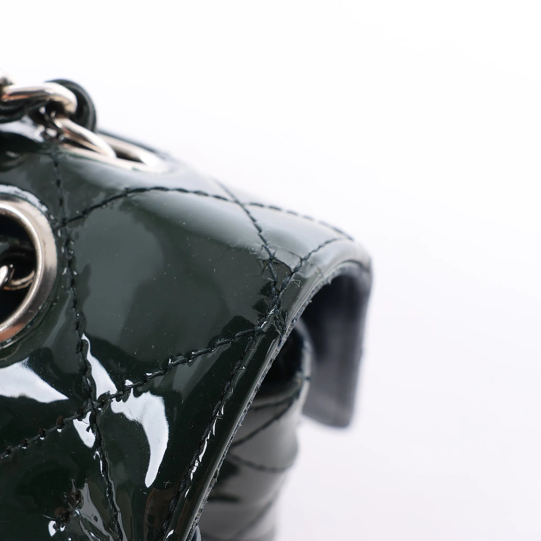 Chanel Classic Matelasse 25 Patent Leather Double Flap Double Chain Shoulder Bag in Green A01112