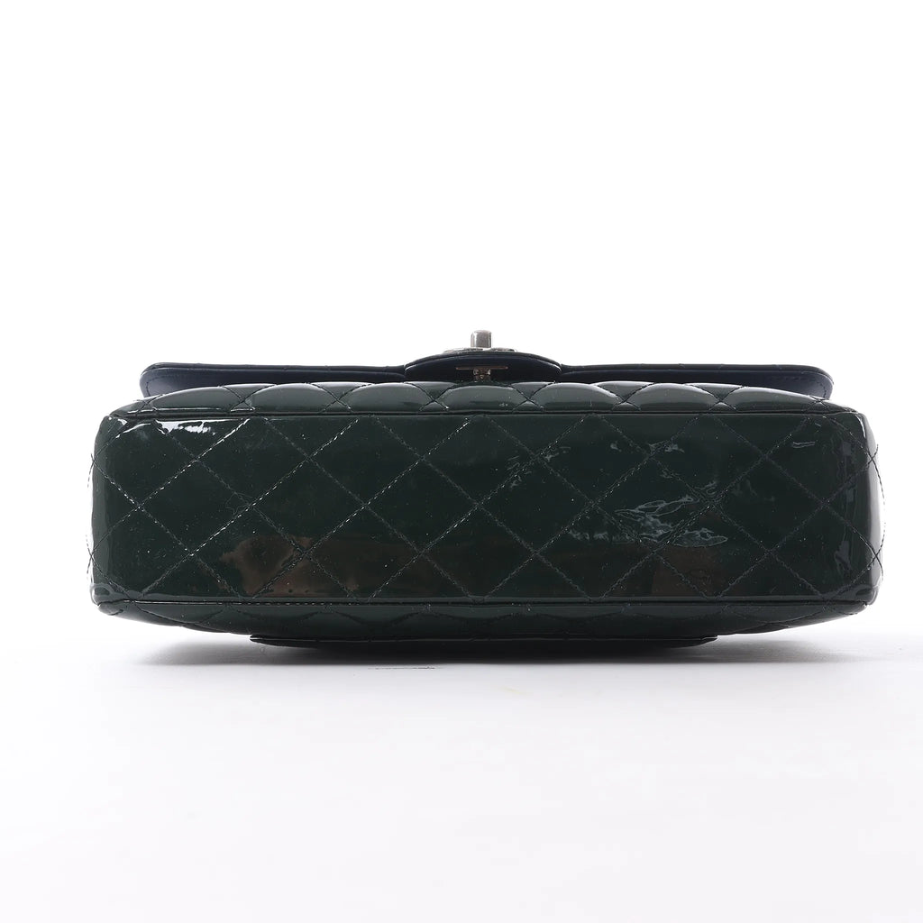 Chanel Classic Matelasse 25 Patent Leather Double Flap Double Chain Shoulder Bag in Green A01112