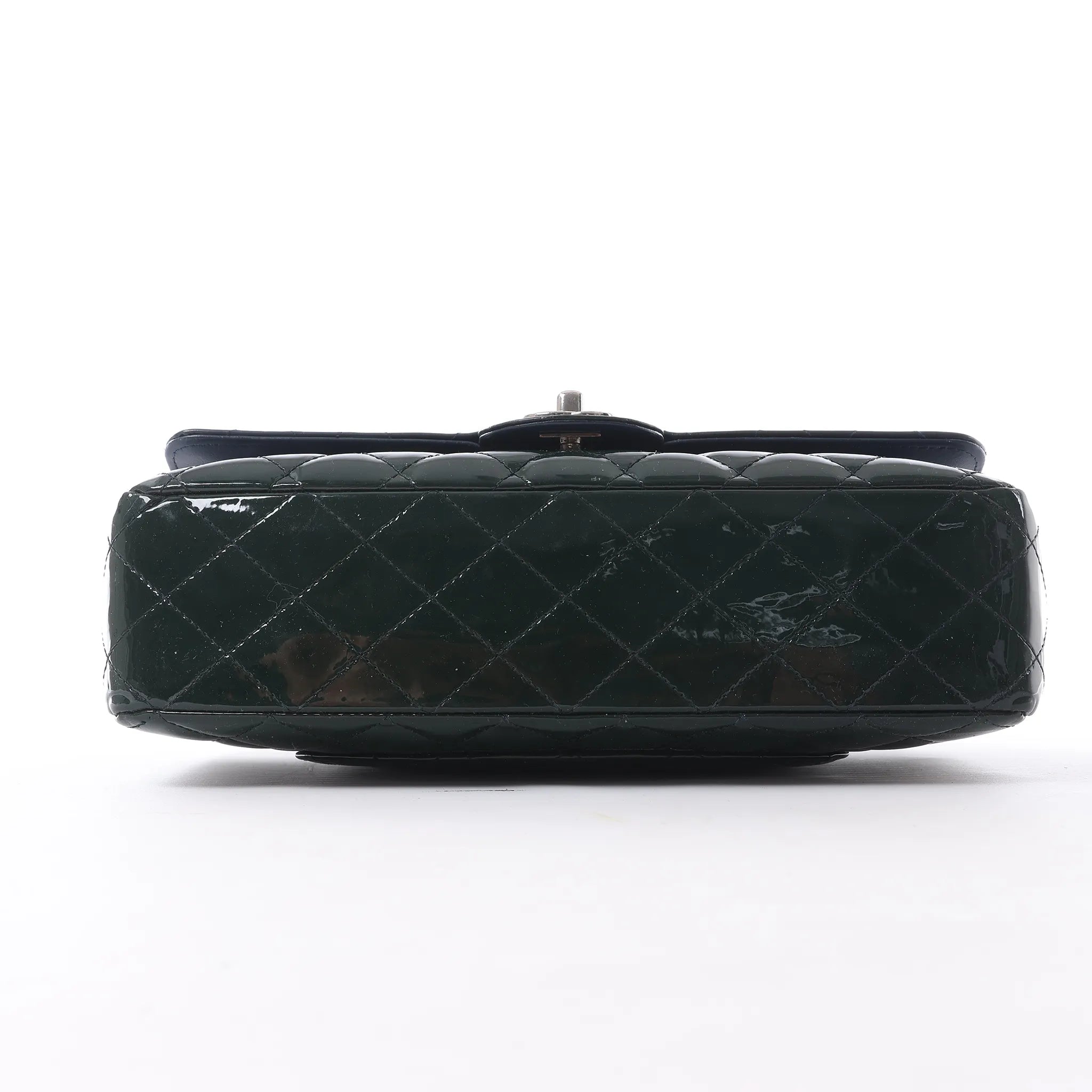 Chanel Classic Matelasse 25 Patent Leather Double Flap Double Chain Shoulder Bag in Green A01112