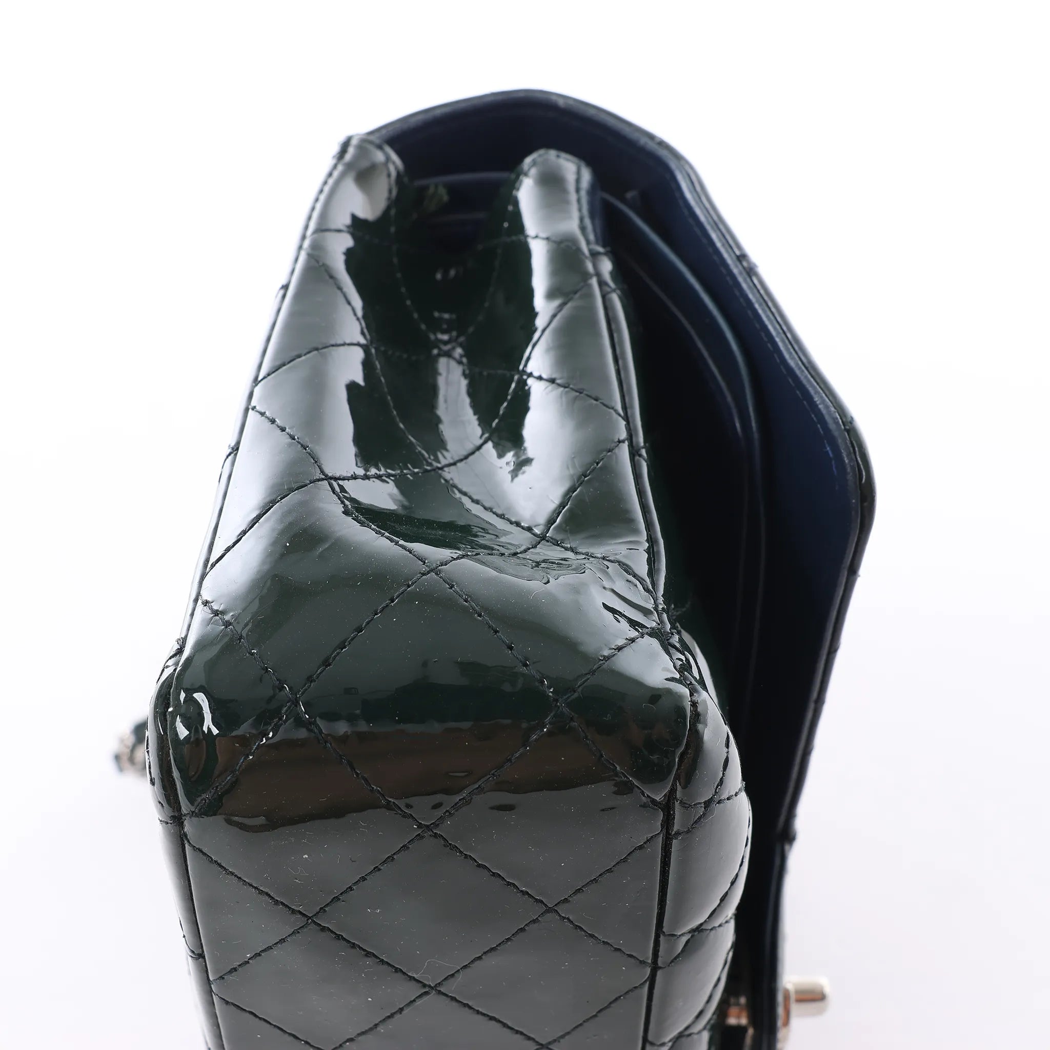 Chanel Classic Matelasse 25 Patent Leather Double Flap Double Chain Shoulder Bag in Green A01112
