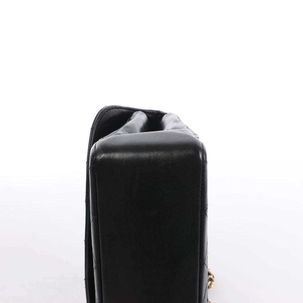 Bolso de hombro Chanel Gabrielle Doo Vintage con cadena de becerro y detalles metálicos en azul, dorado y plateado 27113839
