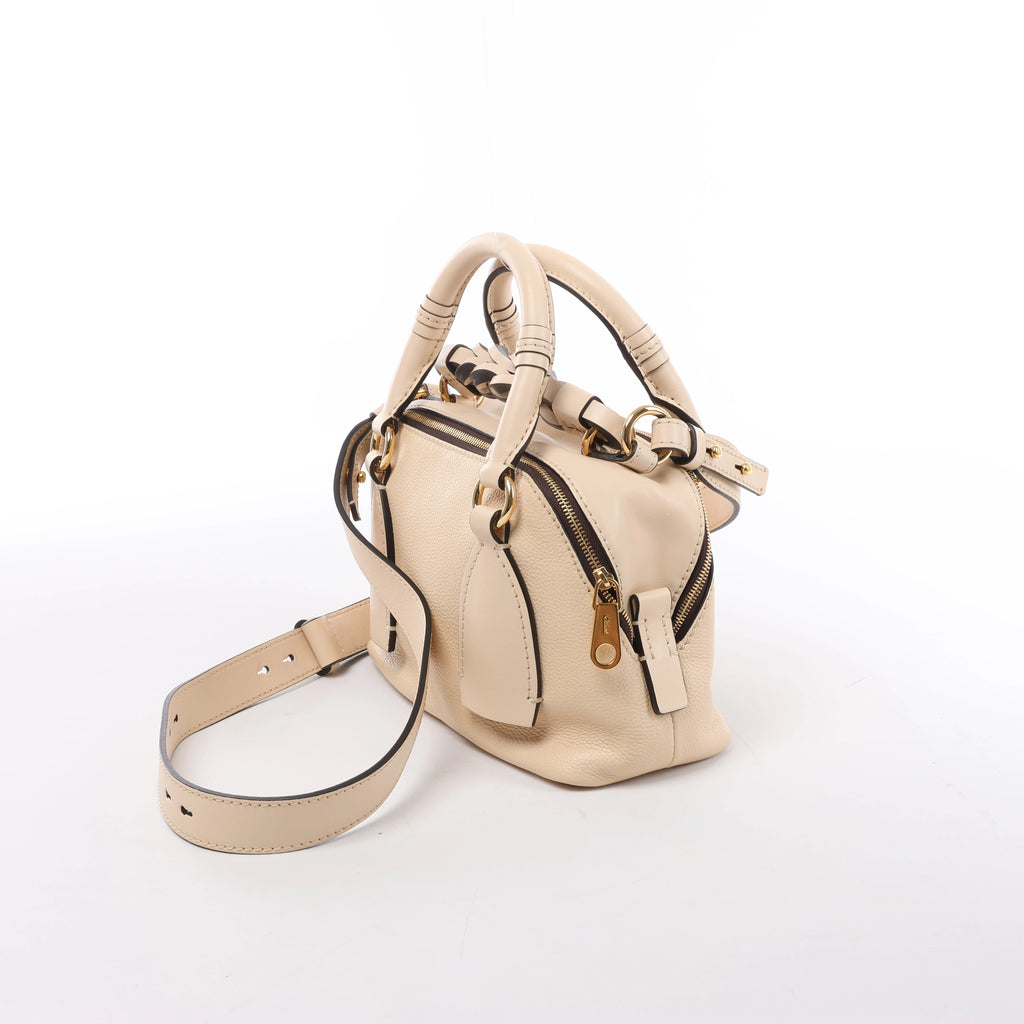 Bolso Chloé Woody Small de lona y piel bicolor en beige y azul
