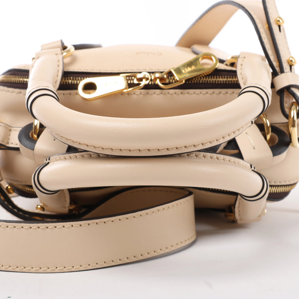 Bolso Chloé Woody Small de lona y piel bicolor en beige y azul