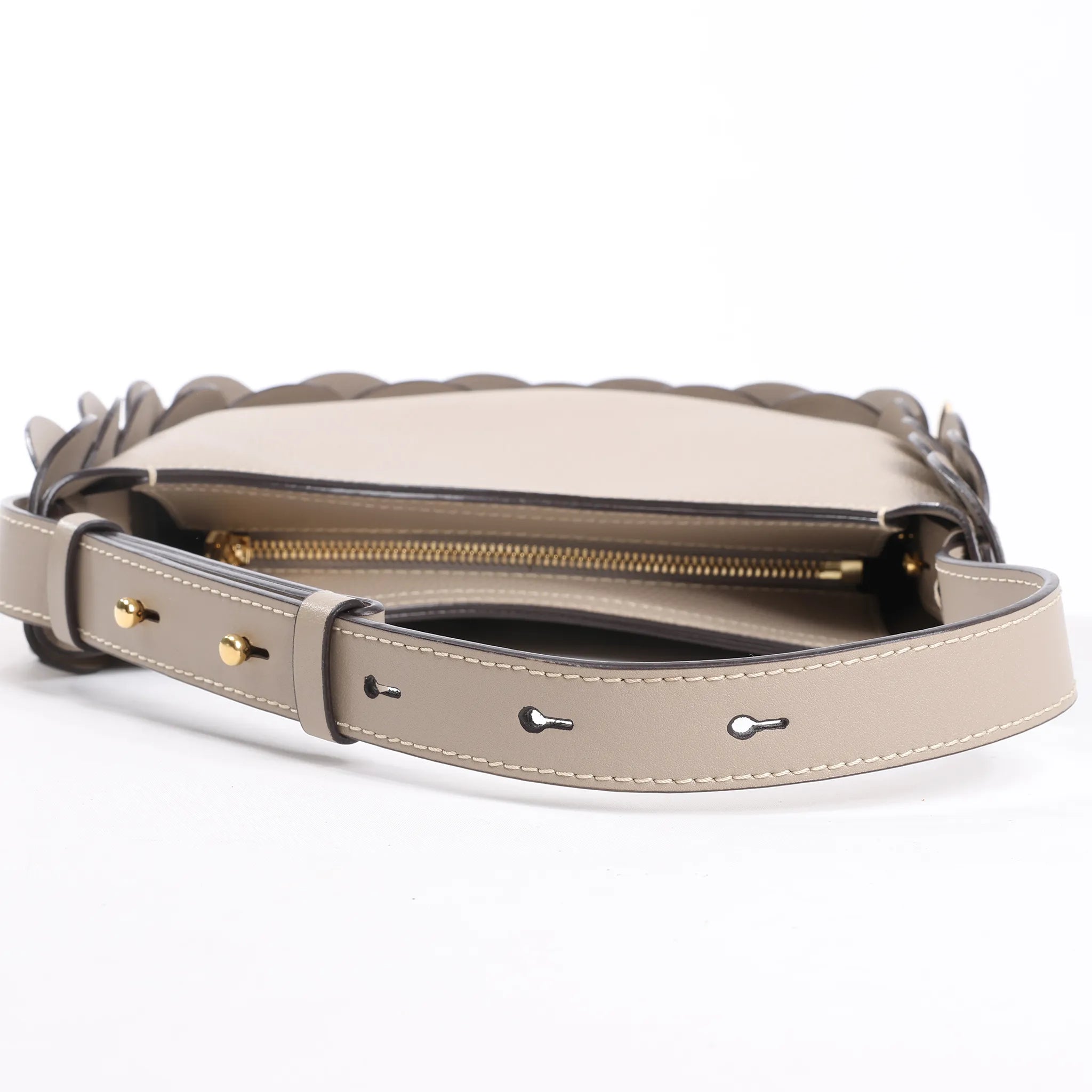 Chloe Darryl Leather Shoulder Bag in Taupe