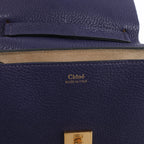 Bolso de hombro de piel Darryl de Chloe en color topo