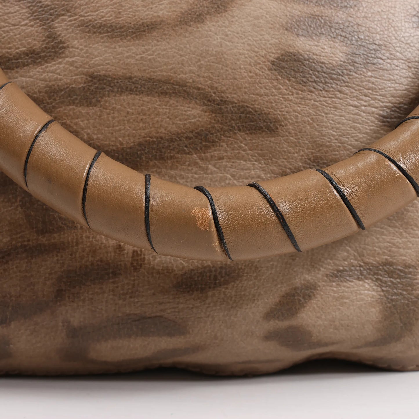 Chloe Marcie – Mittelgroße Handtasche aus braunem Leder mit Leopardenmuster, limitierte Auflage