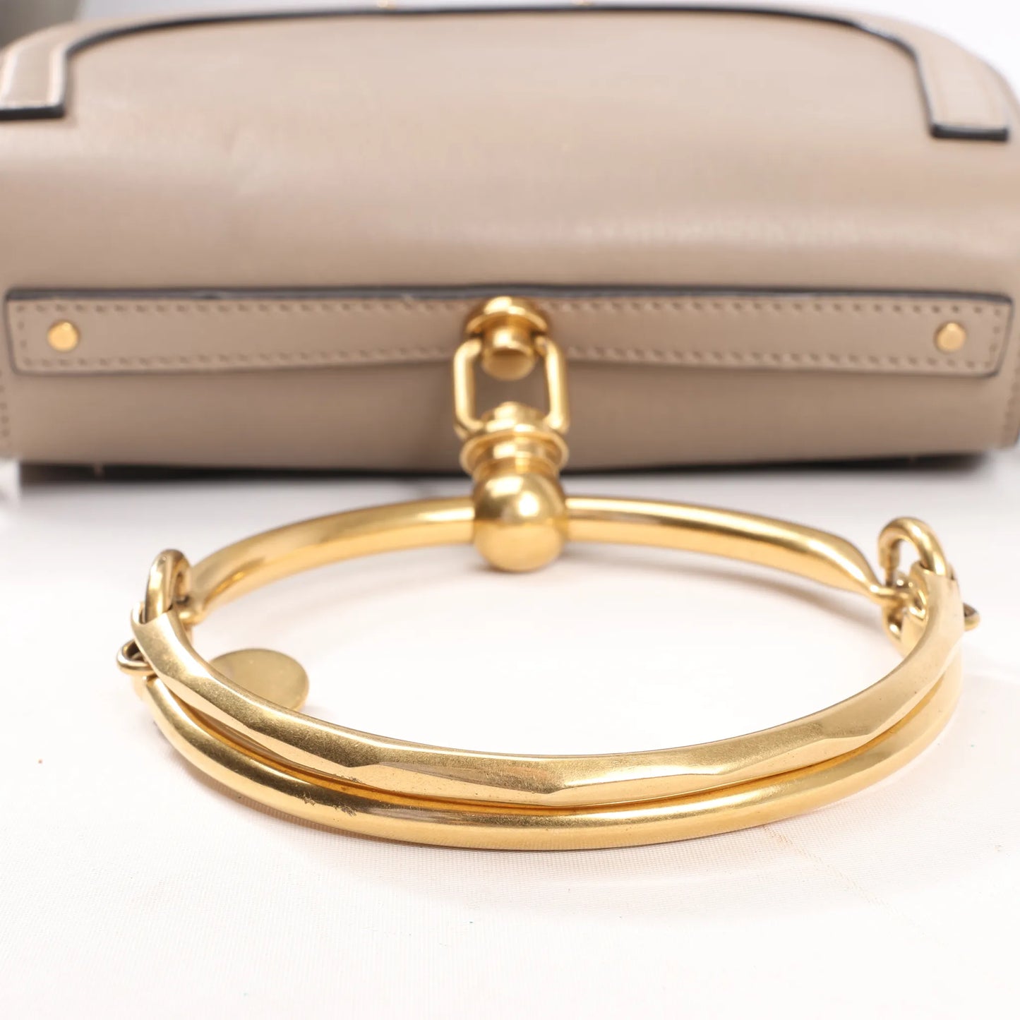 CHLOE Nile Leder, kleine 2-Wege-Schultertasche in Beige