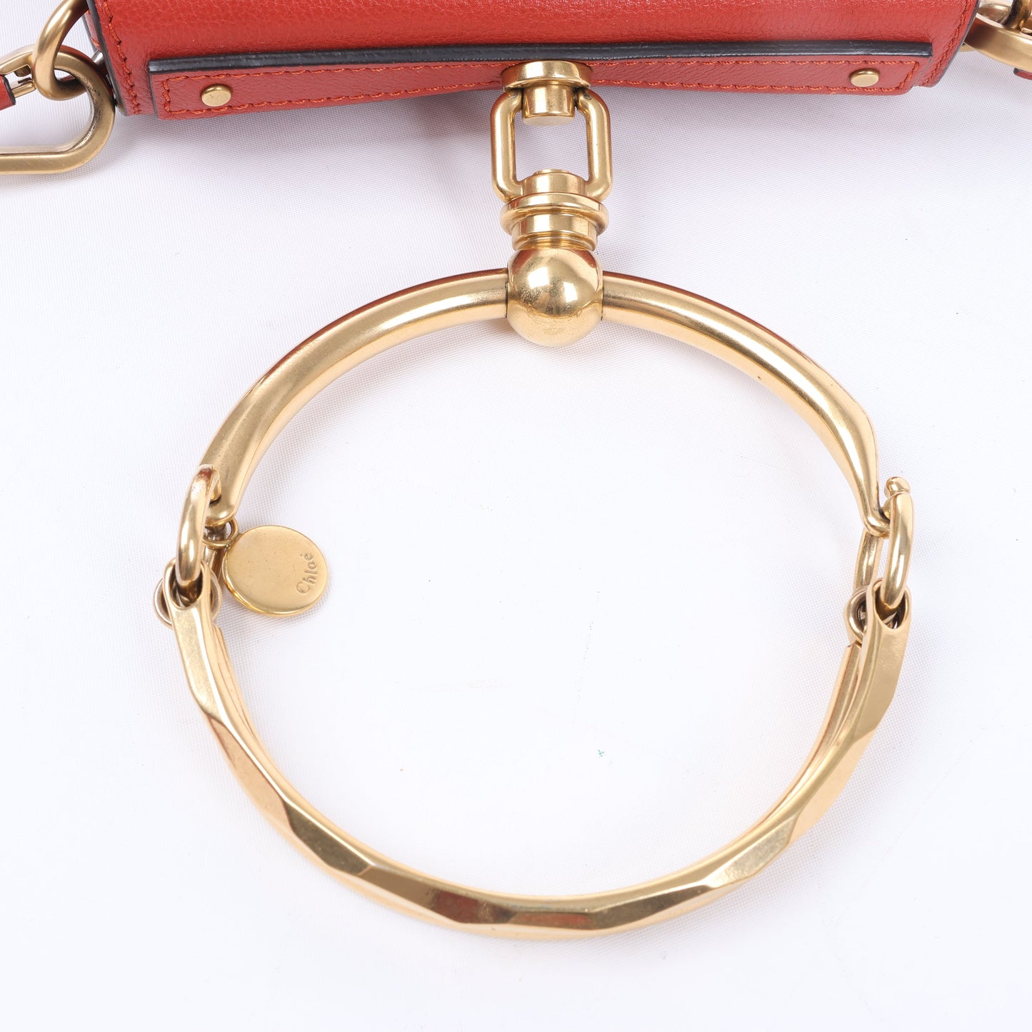 Petit sac bandoulière double sens en cuir CHLOE Nile Bracelet, rouge