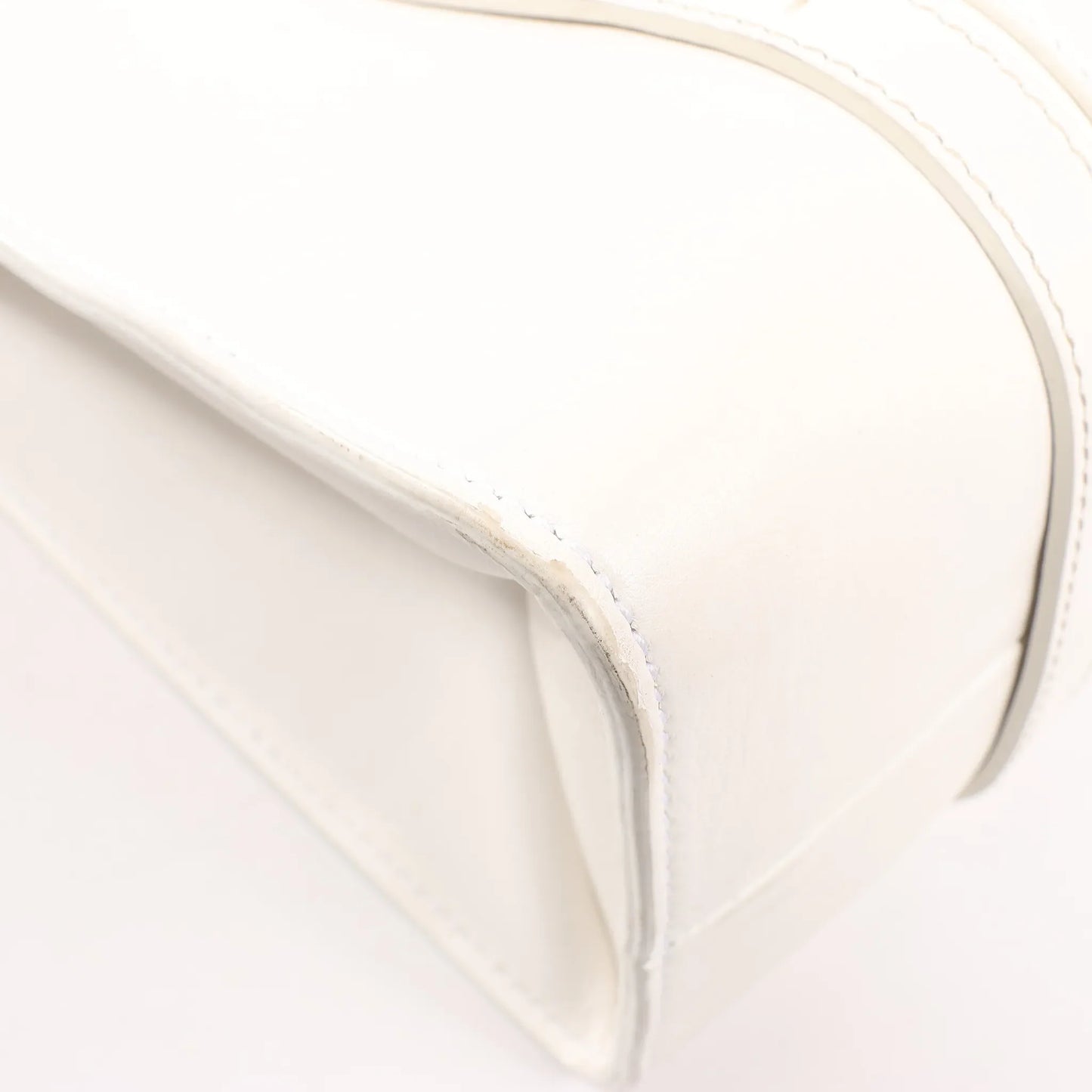 Chloé Woody Medium Leather Handbag in White