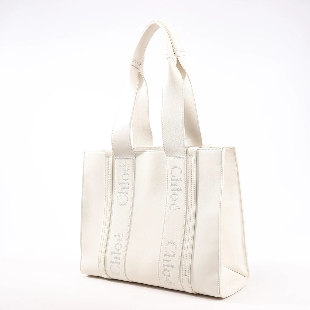 Chloé Woody Medium Leather Handbag in White