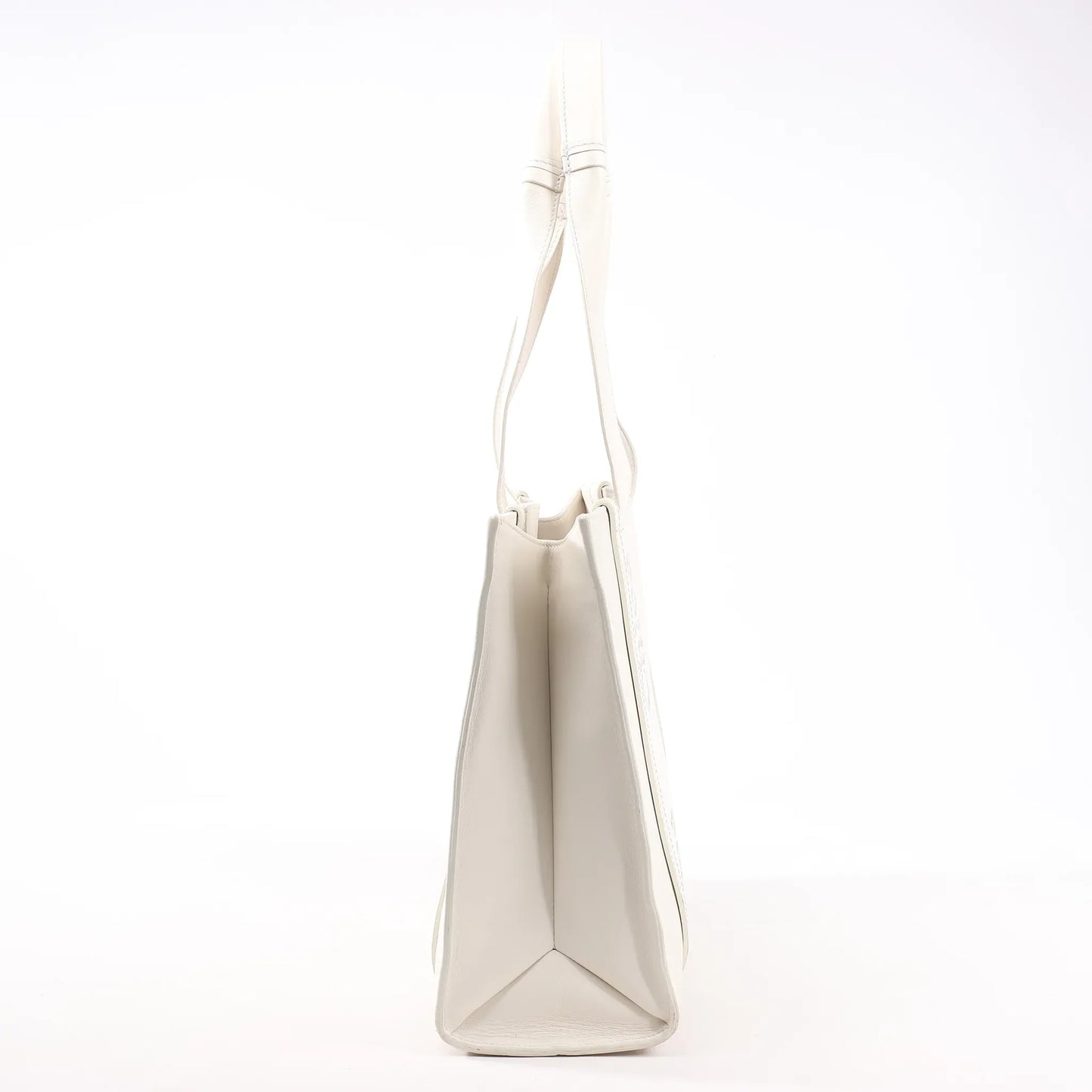 Chloé Woody Medium Leather Handbag in White