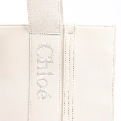 Chloé Woody Medium Leather Handbag in White
