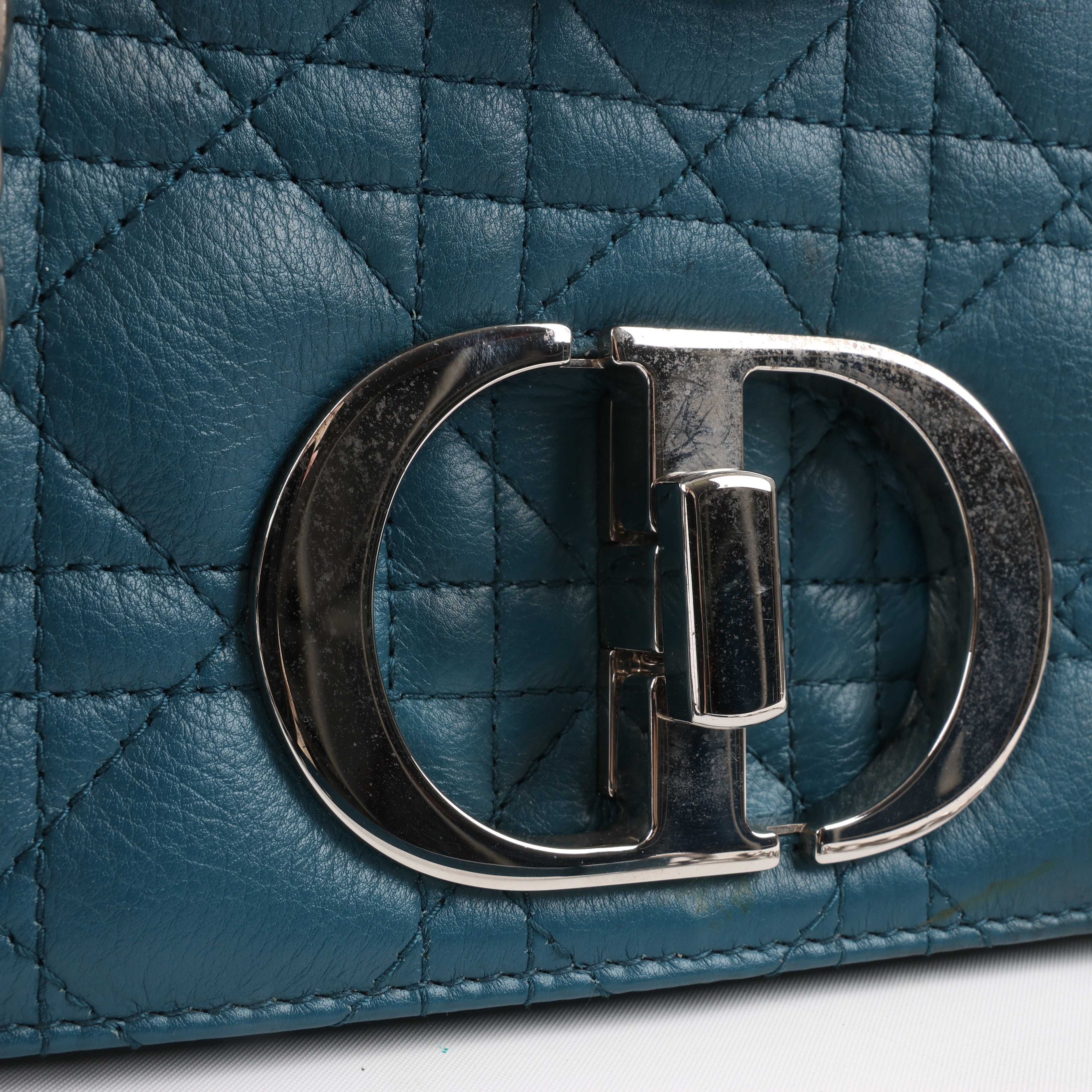 Bolso de hombro con cadena de piel Dior Caro en azul