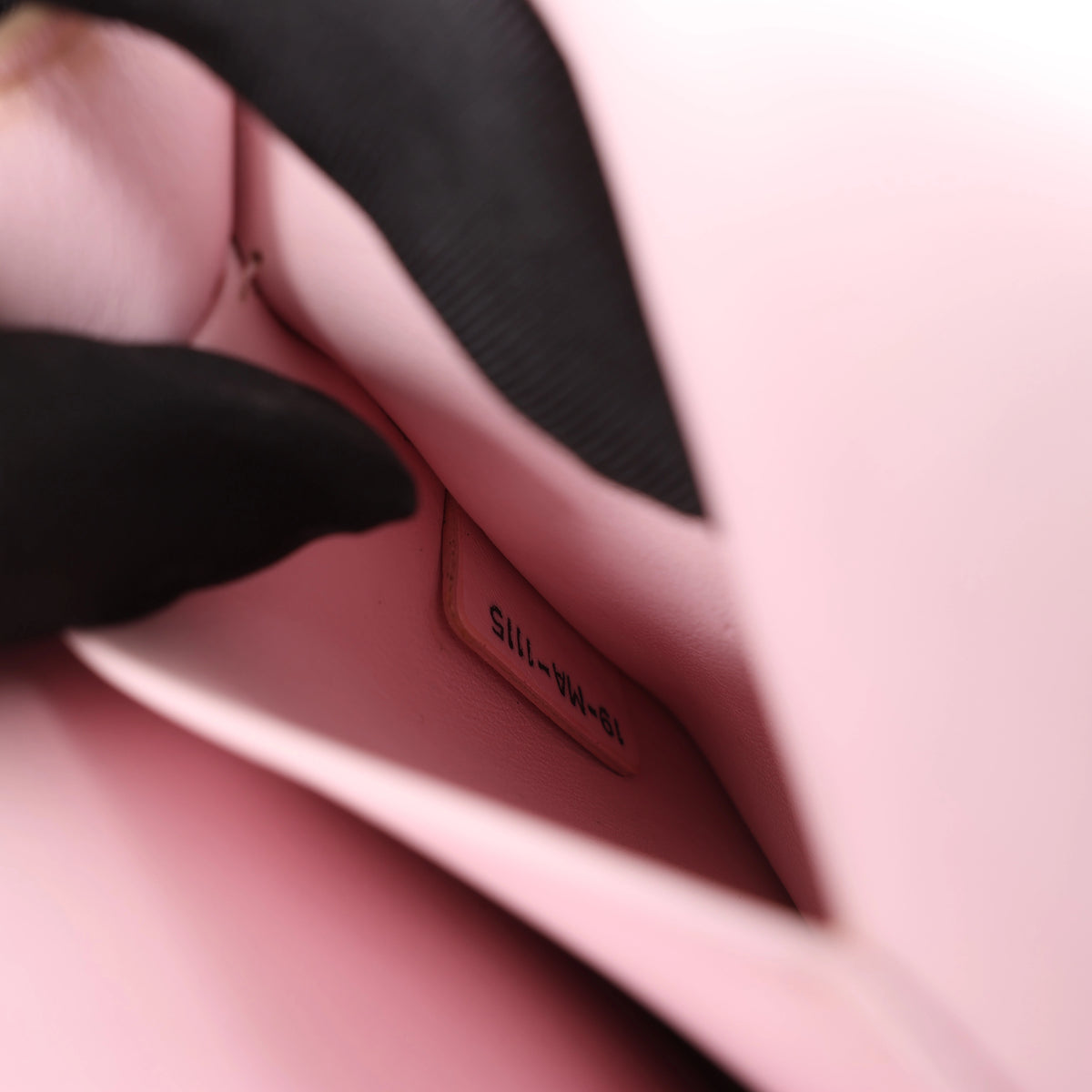 Bolso de mano mediano de dos vías de piel Cannage de Christian Dior en color camello