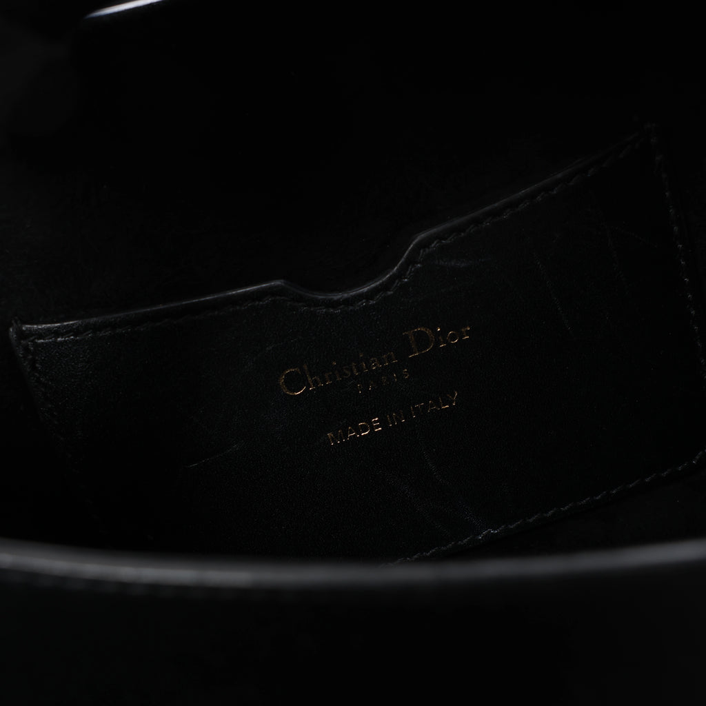 Bolso de hombro grande de lona Dior Book Tote en negro y blanco