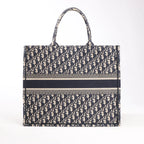 Bolso de hombro grande Dior Book Tote de lona oblicua en azul marino