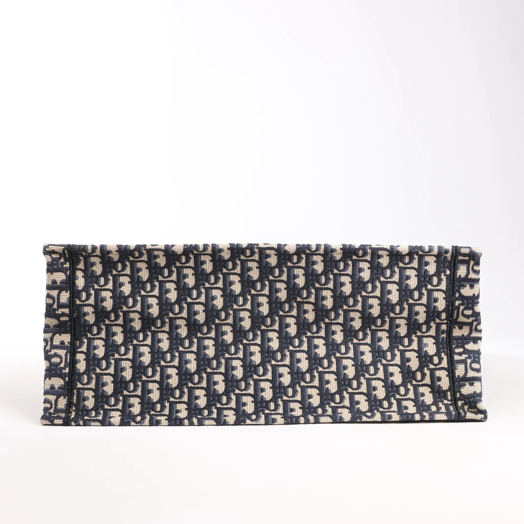 Bolso de hombro grande Dior Book Tote de lona oblicua en azul marino