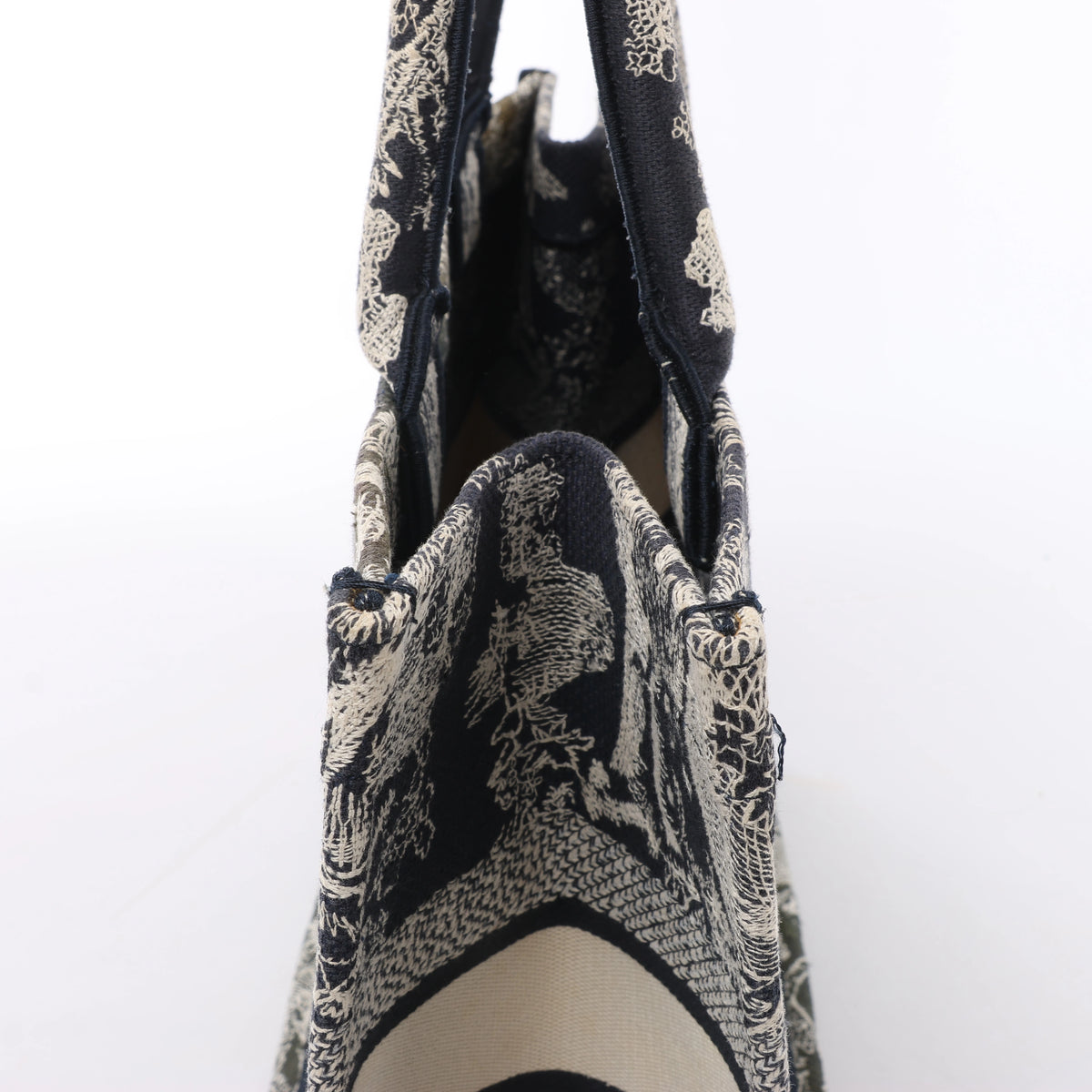 Christian Dior Book Tote Medium Toile Doo JUY Embroidery Canvas Shoulder Bag in Navy x Beige